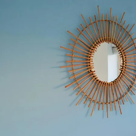 Charming And Private Bathroom In Home, Walking Distance To Center With Free Parking ホームステイ リーズ