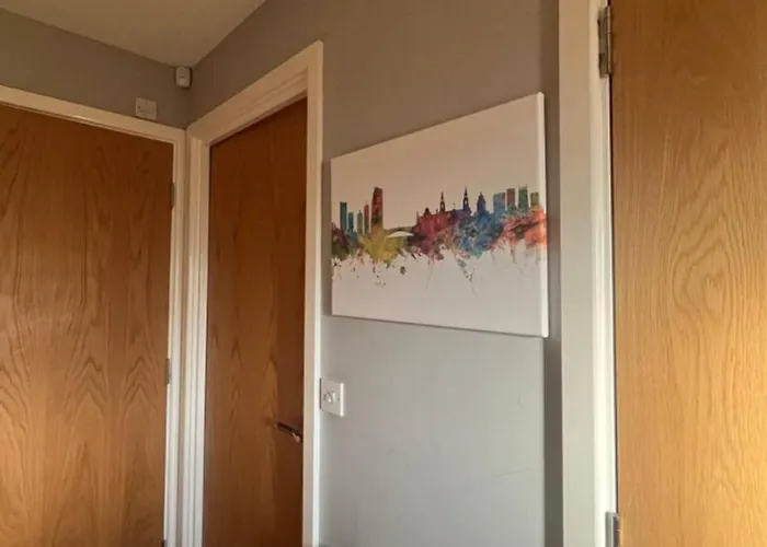 Charming And Private Bathroom In Home, Walking Distance To Center With Free Parking Δωμάτια σε οικογενειακή κατοικία *